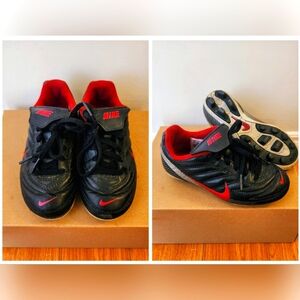 Nike Soccer Cleats Size 11